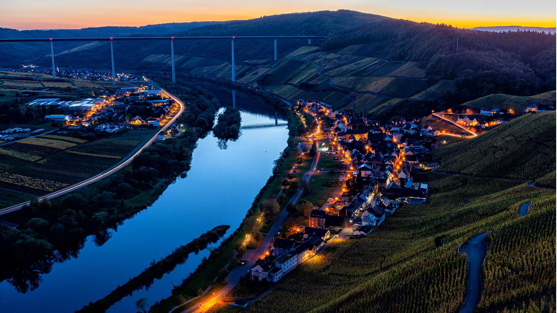 Abendstimmung über Ürzig an der Mosel